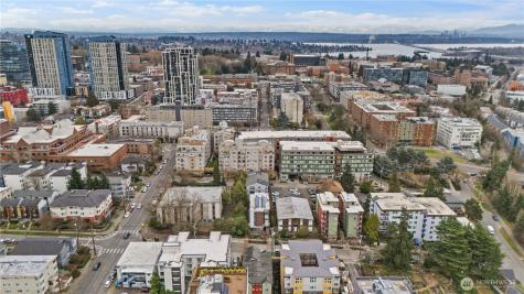 4046 8th Avenue NE Seattle WA 98105