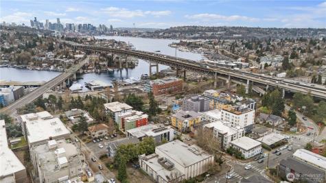 4046 8th Avenue NE Seattle WA 98105