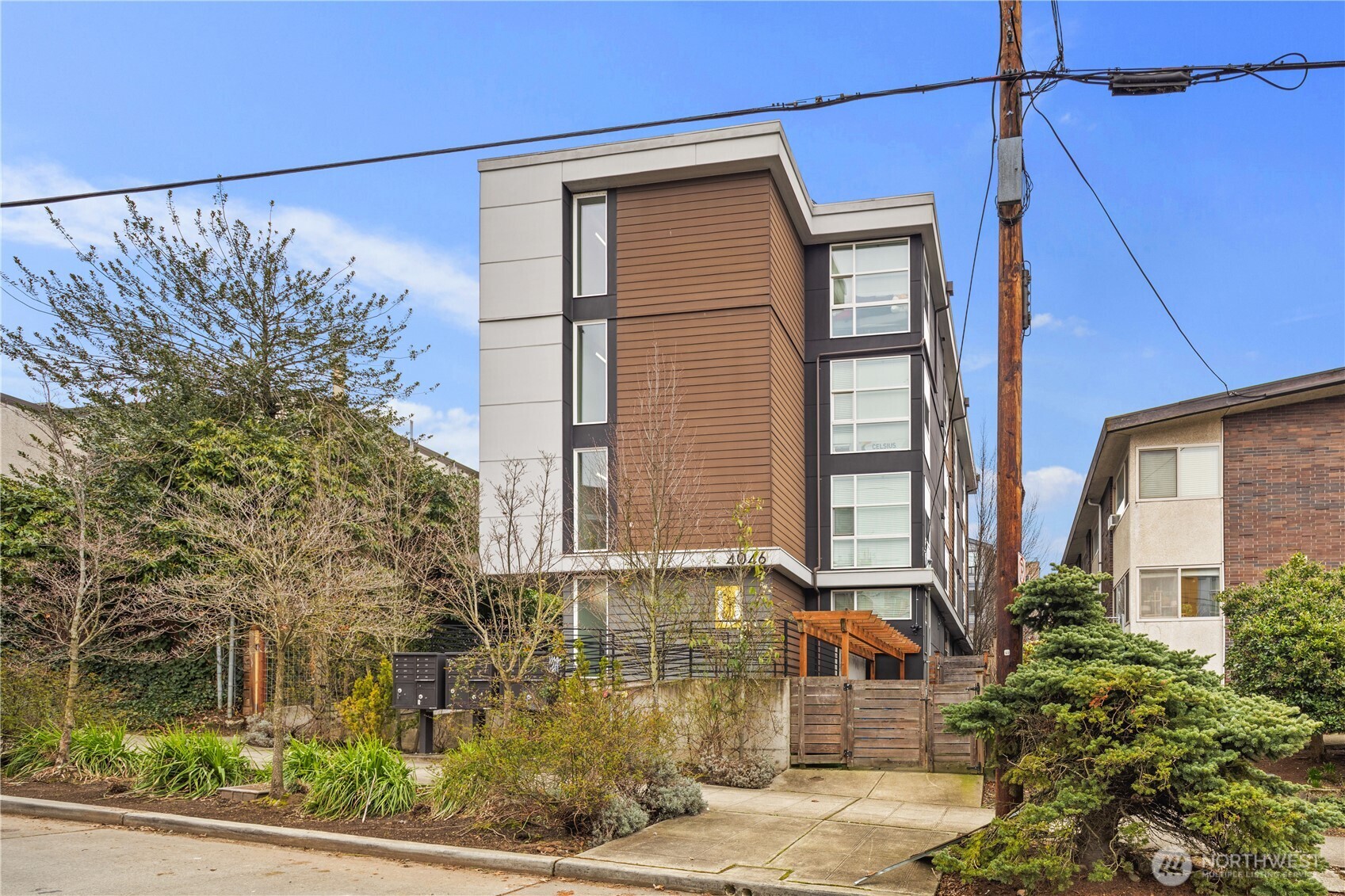 4046 8th Avenue NE Seattle WA 98105