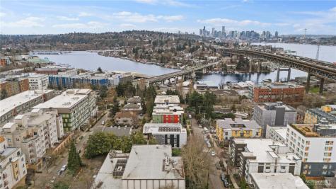 4046 8th Avenue NE Seattle WA 98105