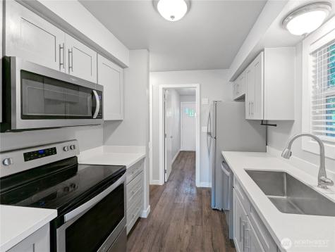 5954 Fauntleroy Way SW Seattle WA 98136