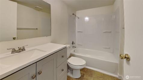 1722 E 56th Street Tacoma WA 98404
