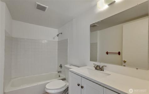 1722 E 56th Street Tacoma WA 98404