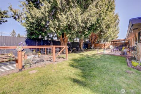 2023 14th Avenue NW Puyallup WA 98371