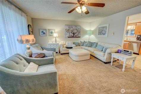 2023 14th Avenue NW Puyallup WA 98371