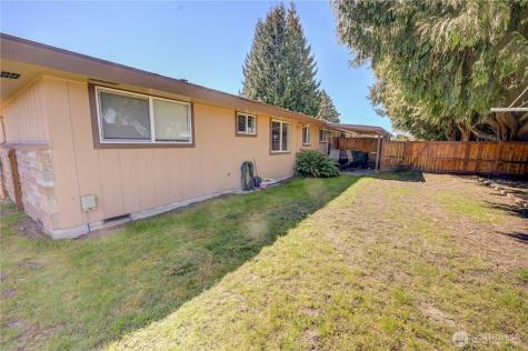 2023 14th Avenue NW Puyallup WA 98371