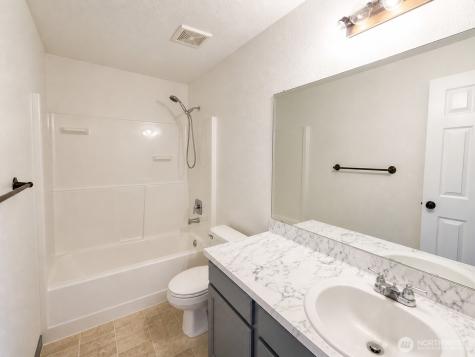 470 S River Avenue Buckley WA 98321