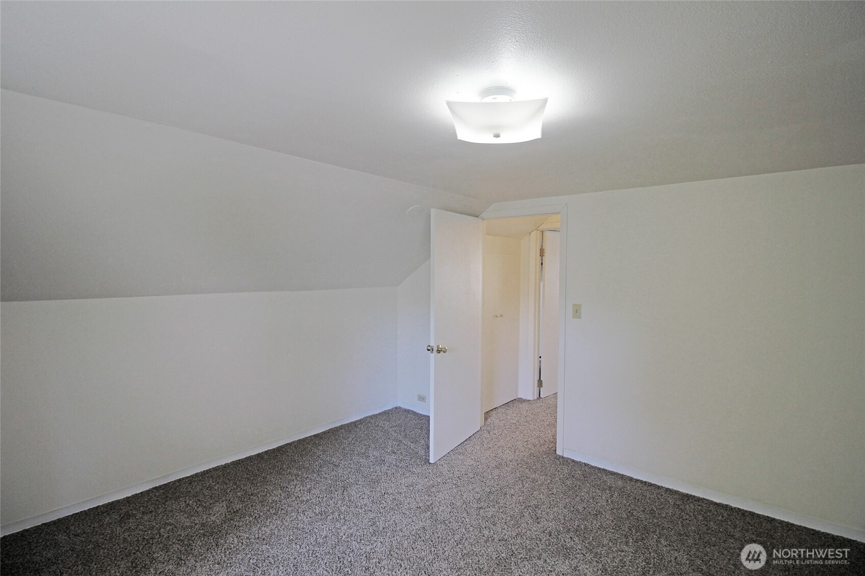 3119 Bridgeport Way W University Place WA 98466