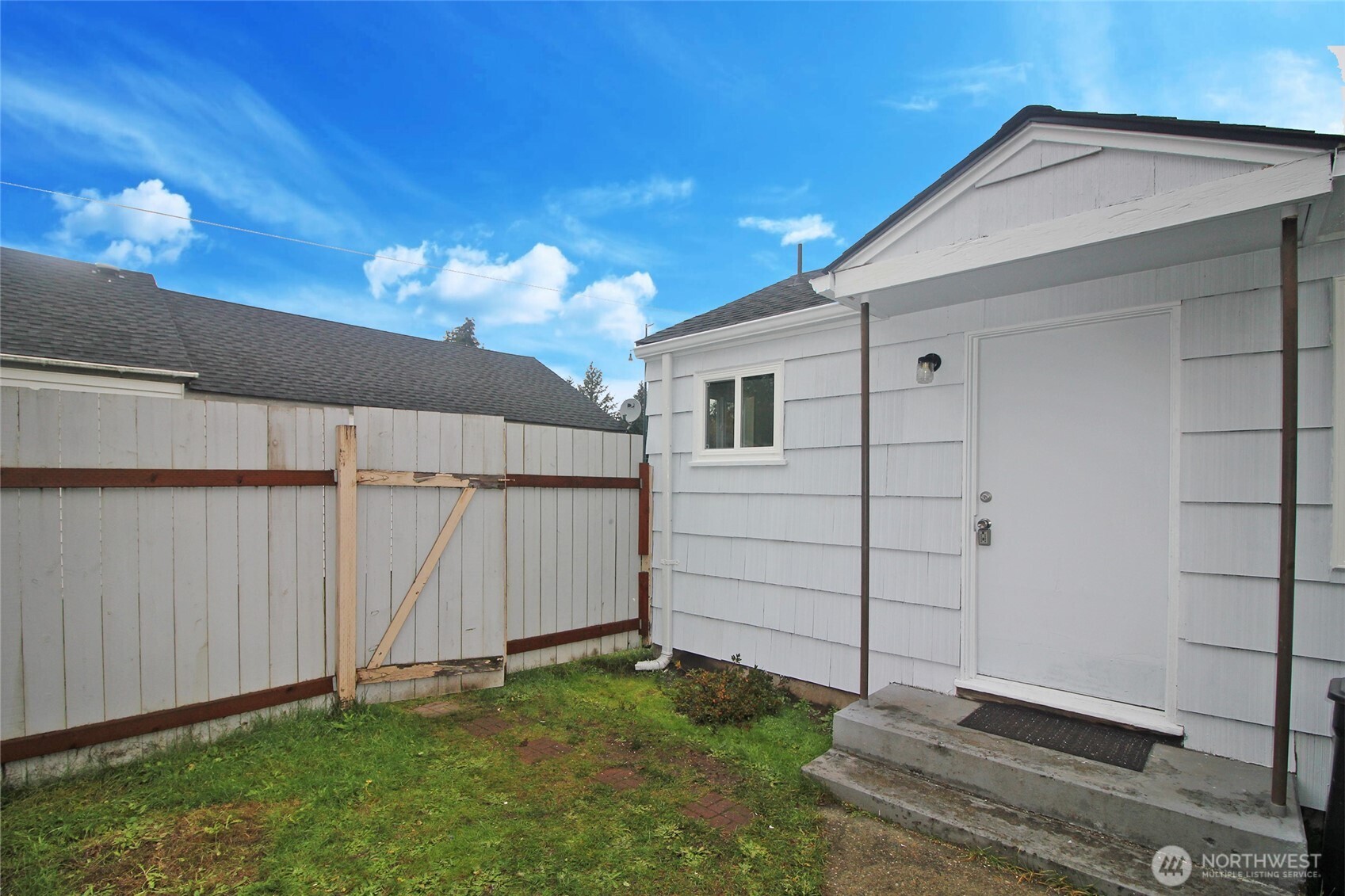 3119 Bridgeport Way W University Place WA 98466
