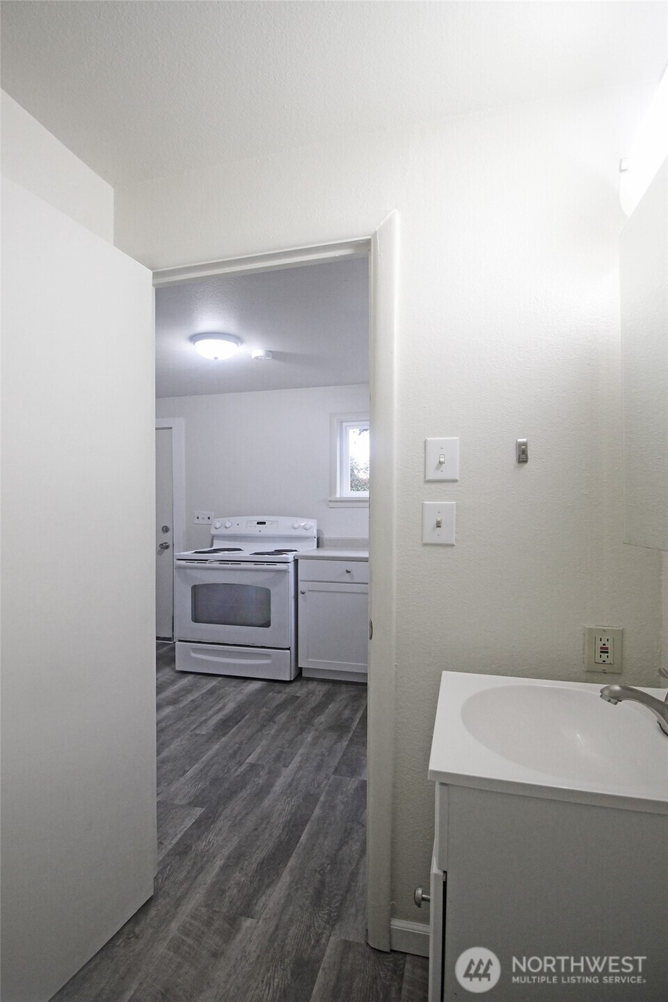 3119 Bridgeport Way W University Place WA 98466