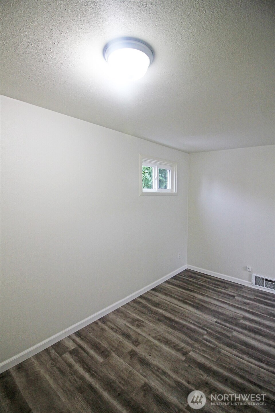 3119 Bridgeport Way W University Place WA 98466