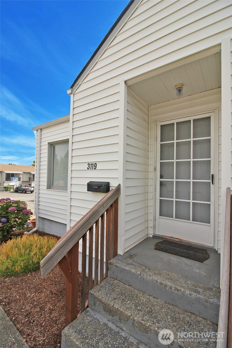 3119 Bridgeport Way W University Place WA 98466