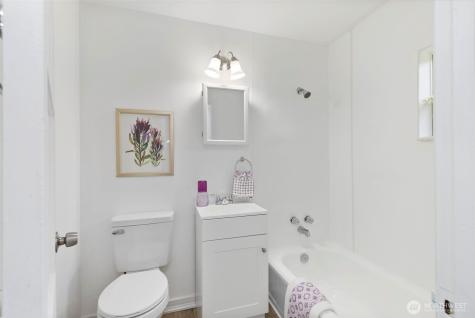 3326 - 3328 Halverson Avenue Bremerton WA 98310