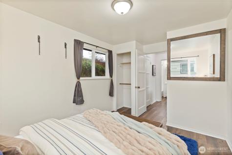 3326 - 3328 Halverson Avenue Bremerton WA 98310