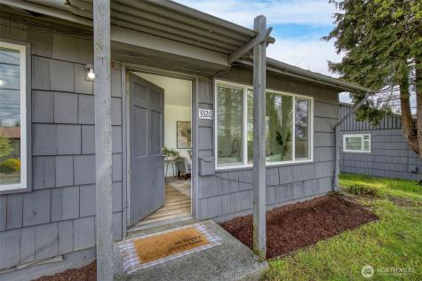 3326 - 3328 Halverson Avenue Bremerton WA 98310