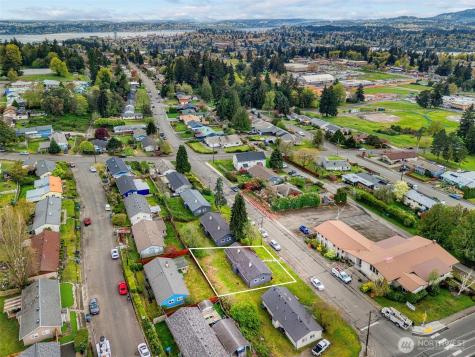 3326 - 3328 Halverson Avenue Bremerton WA 98310
