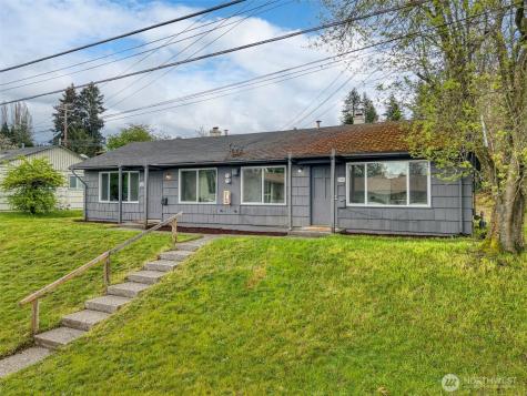 3326 - 3328 Halverson Avenue Bremerton WA 98310