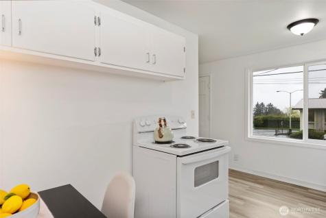 3326 - 3328 Halverson Avenue Bremerton WA 98310