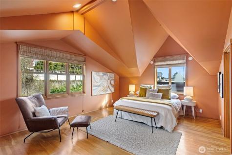 1524 10th Avenue W Seattle WA 98119