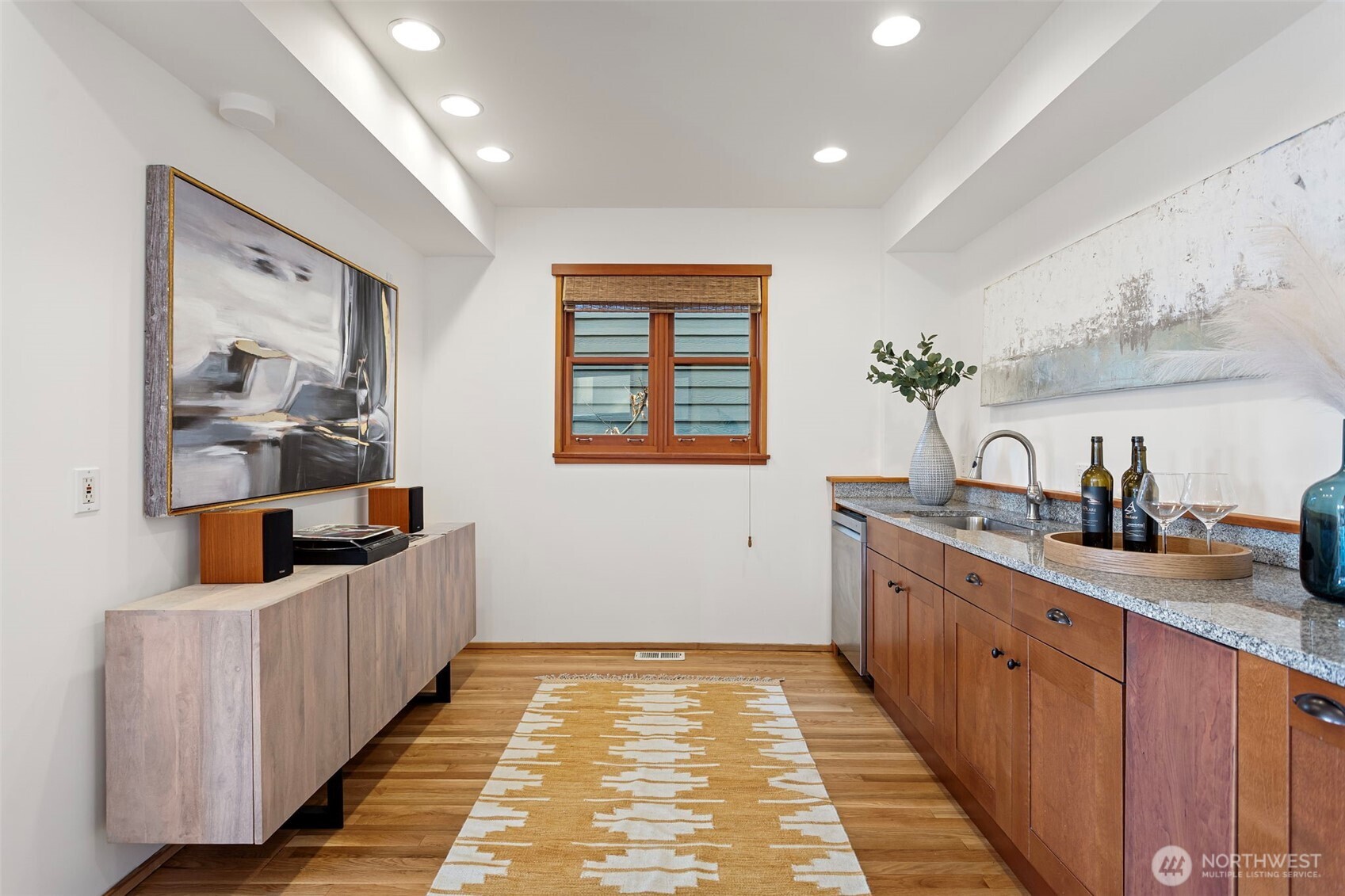 1524 10th Avenue W Seattle WA 98119
