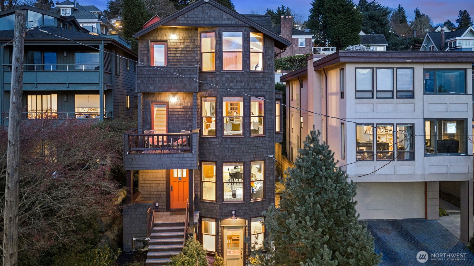 1524 10th Avenue W Seattle WA 98119