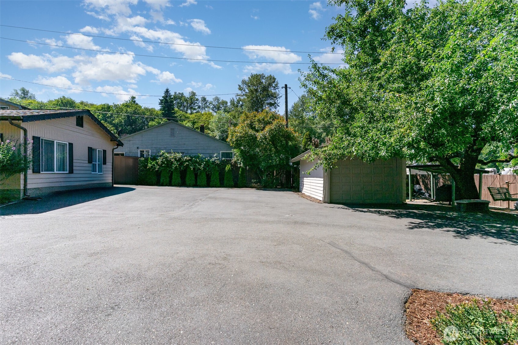 2726 Pioneer Way E Tacoma WA 98404