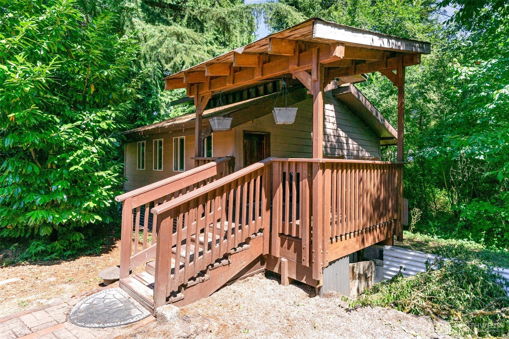 2726 Pioneer Way E Tacoma WA 98404