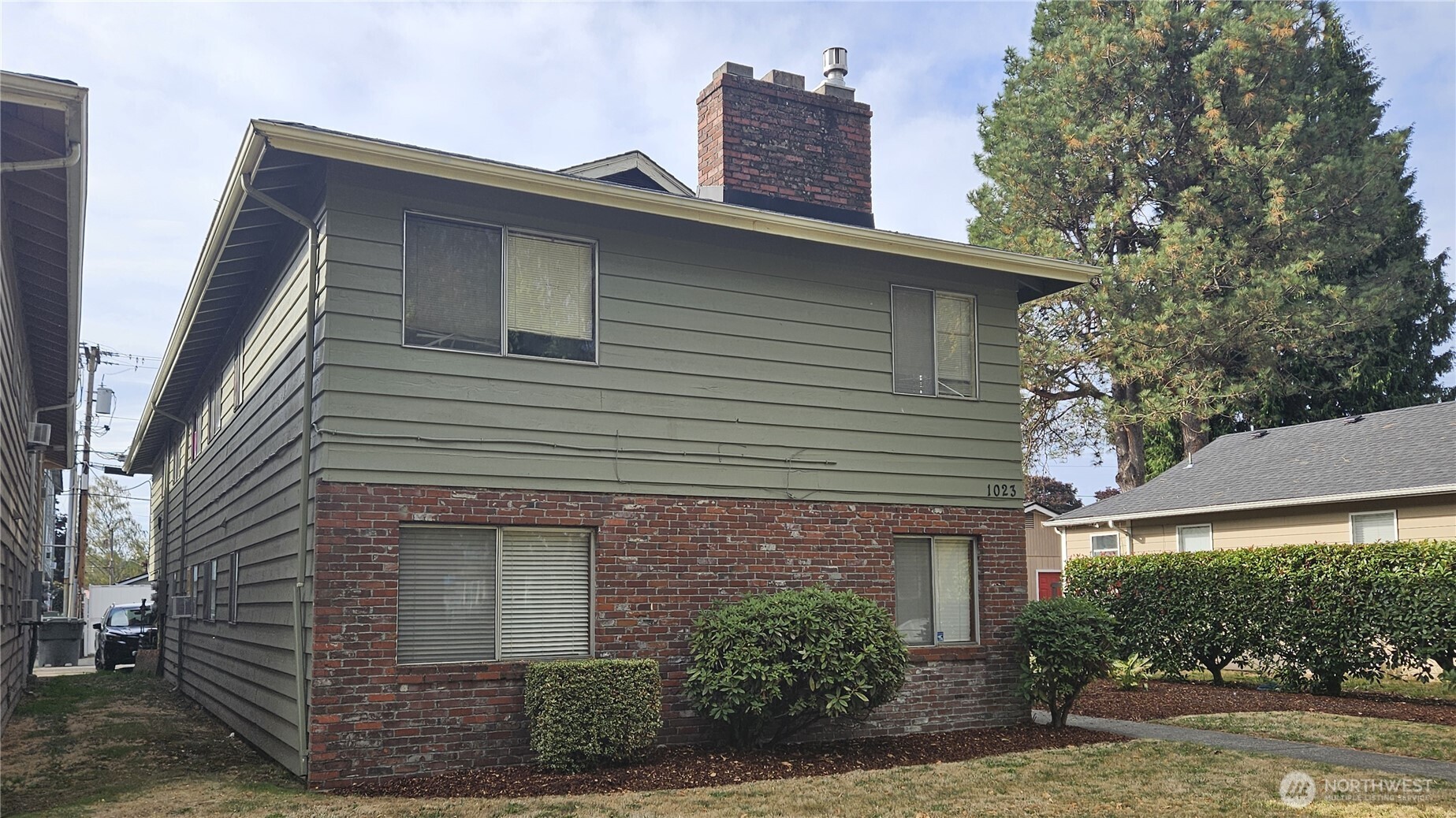1023 16th Avenue Longview WA 98632