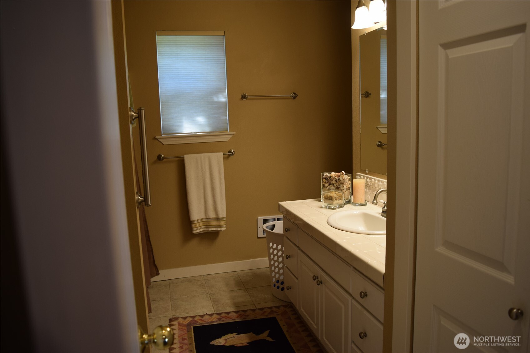 3538 Beach Drive E Port Orchard WA 98366