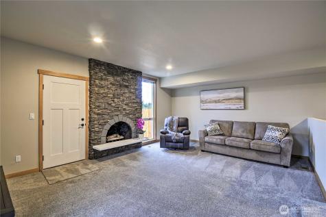 2421 98th Avenue Court E Edgewood WA 98371