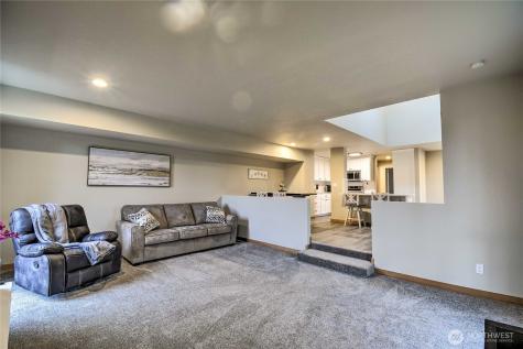 2421 98th Avenue Court E Edgewood WA 98371