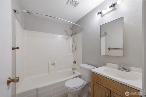361 Earlington Avenue SW Renton WA 98057