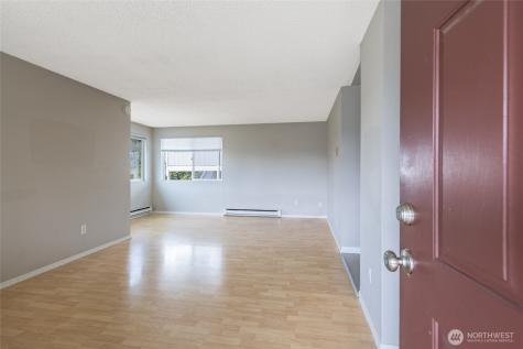 361 Earlington Avenue SW Renton WA 98057