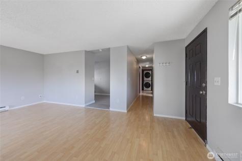 361 Earlington Avenue SW Renton WA 98057