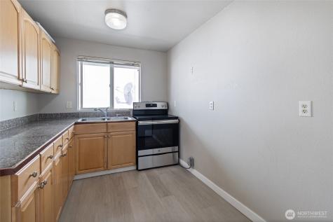 361 Earlington Avenue SW Renton WA 98057