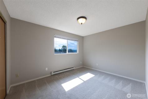 361 Earlington Avenue SW Renton WA 98057