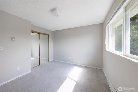 361 Earlington Avenue SW Renton WA 98057