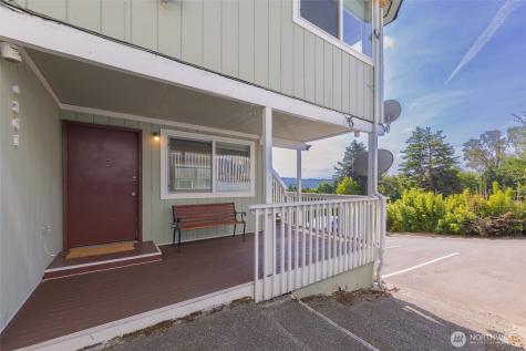 361 Earlington Avenue SW Renton WA 98057