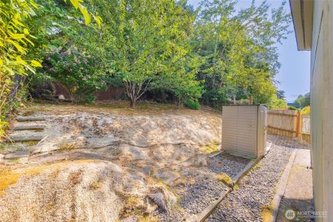361 Earlington Avenue SW Renton WA 98057