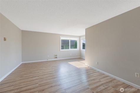 361 Earlington Avenue SW Renton WA 98057