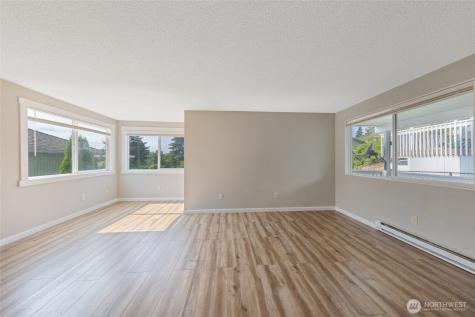 361 Earlington Avenue SW Renton WA 98057