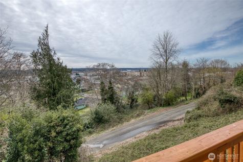 629 Terrace Avenue Aberdeen WA 98520