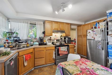 1306 S Bayview Street Seattle WA 98144