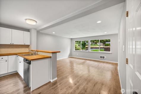 9921 64th Avenue Ct E Puyallup WA 98373
