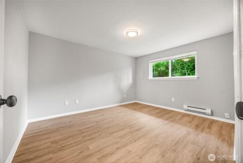 9921 64th Avenue Ct E Puyallup WA 98373