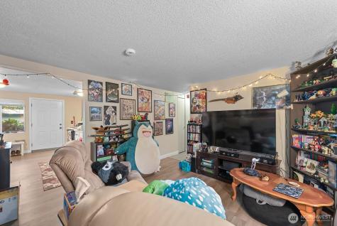 15328 40th Avenue W Lynnwood WA 98087