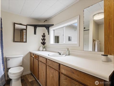 246 Jacobson Road Cathlamet WA 98612