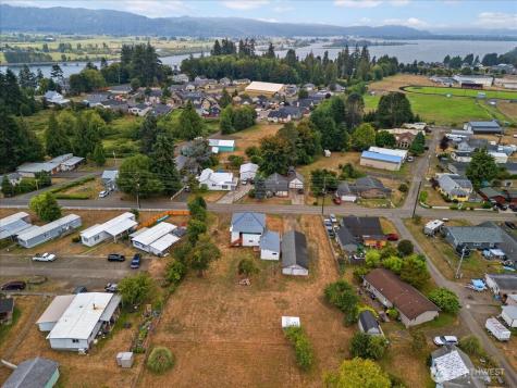 246 Jacobson Road Cathlamet WA 98612