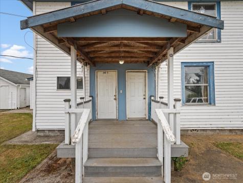 246 Jacobson Road Cathlamet WA 98612