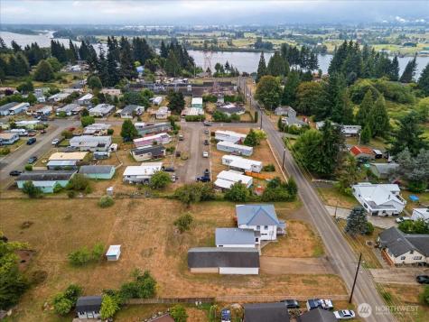 246 Jacobson Road Cathlamet WA 98612